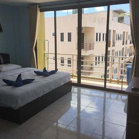 Dreams Guesthouse & Hostel Patong Kültér fotó
