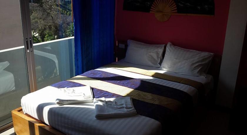 Dreams Guesthouse & Hostel Patong Kültér fotó