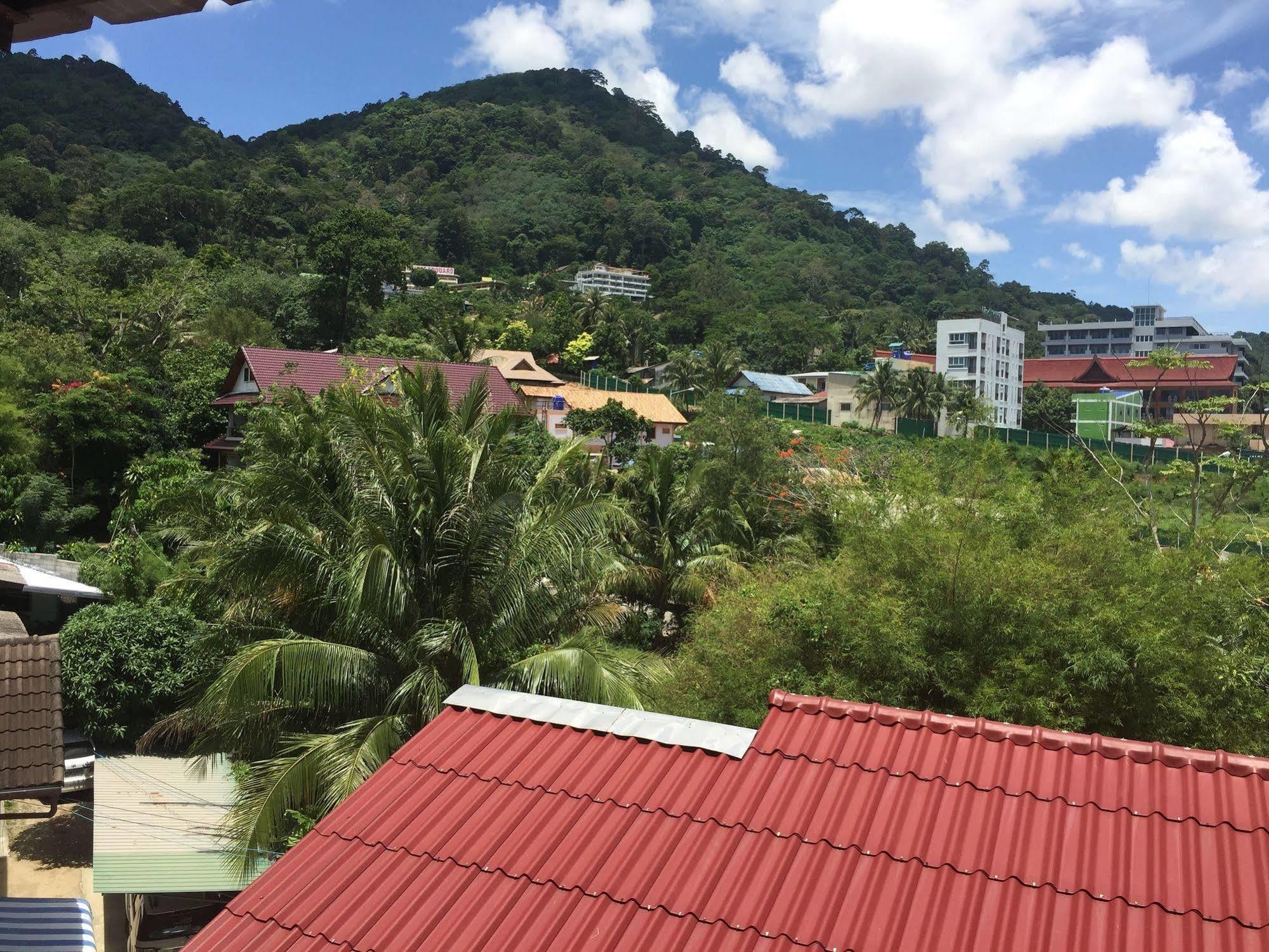 Dreams Guesthouse & Hostel Patong Kültér fotó